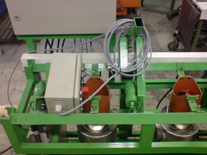 Konstruert maskin for boring av hull i impregnerte stolper